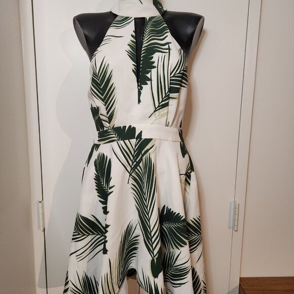 Tropical leaf green and white halter dress - Picture 2 of 4